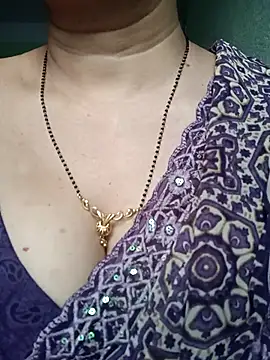 Snapshot of Rosy-B chatting on 18, 3, 2026 Rosy-B online show from 18, 3, 2026