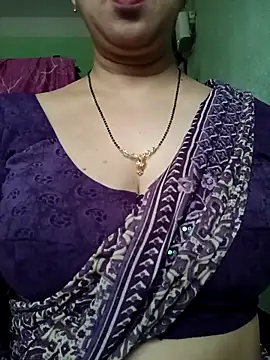 Snapshot of Rosy-B chatting on 4, 4, 2026 Rosy-B online show from 4, 4, 2026