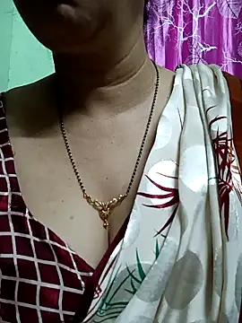 Snapshot of Rosy-B chatting on 4, 4, 2026 Rosy-B online show from 4, 4, 2026