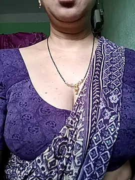 Snapshot of Rosy-B chatting on 15, 4, 2026 Rosy-B online show from 15, 4, 2026