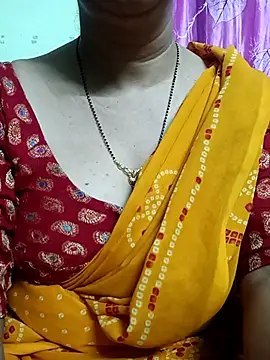 Snapshot of Rosy-B chatting on 16, 4, 2026 Rosy-B online show from 16, 4, 2026