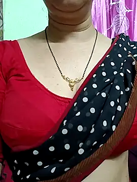 Snapshot of Rosy-B chatting on 22, 4, 2026 Rosy-B online show from 22, 4, 2026