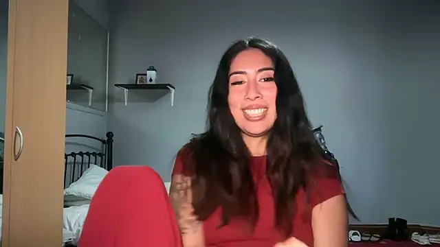 Snapshot of LorenaAnderson chatting on 25, 4, 2026 LorenaAnderson online show from 25, 4, 2026