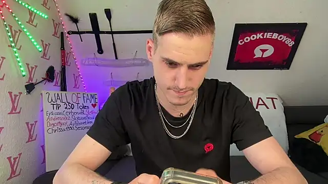 Snapshot of Cookieboy88 chatting on 21, 5, 2026 Cookieboy88 online show from 21, 5, 2026