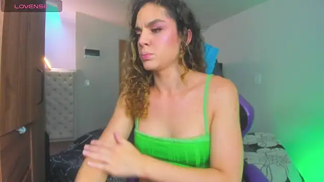 Snapshot of mariiahneedles chatting on 12, 7, 2026 mariiahneedles online show from 12, 7, 2026