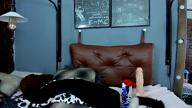 Snapshot of Sweet_camille chatting on 17, 1, 2025 Sweet camille online show from 17, 1, 2025