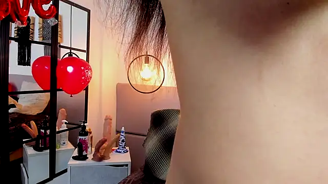 Snapshot of Sweet_camille chatting on 15, 2, 2025 Sweet camille online show from 15, 2, 2025