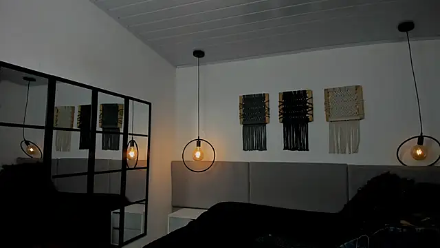 Snapshot of Sweet_camille chatting on 20, 10, 2025 Sweet camille online show from 20, 10, 2025