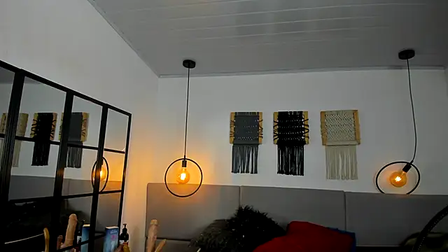 Snapshot of Sweet_camille chatting on 15, 11, 2025 Sweet camille online show from 15, 11, 2025