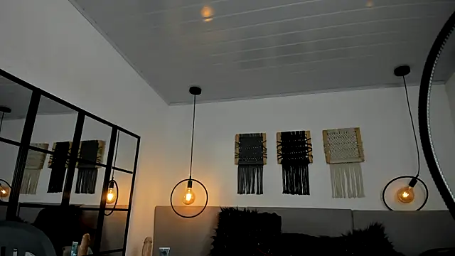 Snapshot of Sweet_camille chatting on 17, 11, 2025 Sweet camille online show from 17, 11, 2025