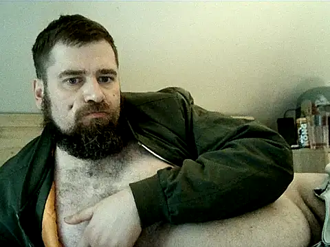 Snapshot of machobear87 chatting on 28, 2, 2026 machobear87 online show from 28, 2, 2026