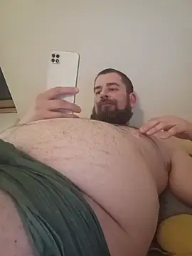 Snapshot of machobear87 chatting on 15, 4, 2026 machobear87 online show from 15, 4, 2026