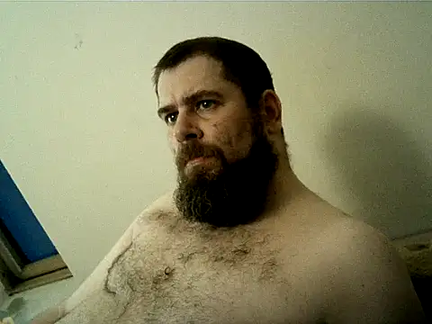 Snapshot of machobear87 chatting on 4, 5, 2026 machobear87 online show from 4, 5, 2026