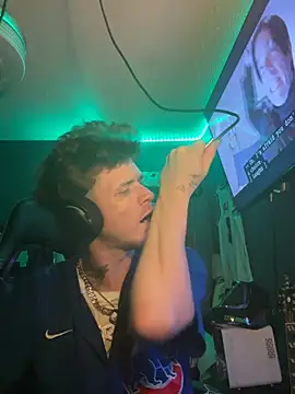 Snapshot of traejddd chatting on 28, 6, 2026 traejddd online show from 28, 6, 2026