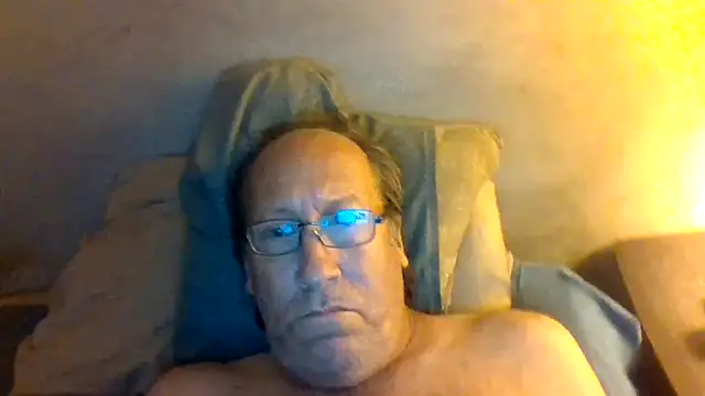 Snapshot of hornyrich69 chatting on 1, 6, 2026 hornyrich69 online show from 1, 6, 2026