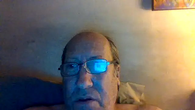 Snapshot of hornyrich69 chatting on 7, 6, 2026 hornyrich69 online show from 7, 6, 2026