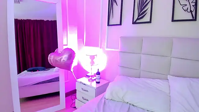 Alisa  walker online show from 9, 1, 2025