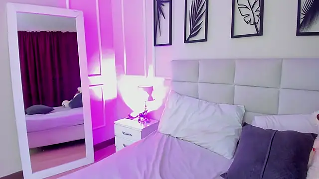 Alisa  walker online show from 21, 2, 2025