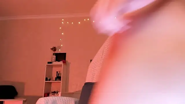 Britney Ross online show from 1, 12, 2025