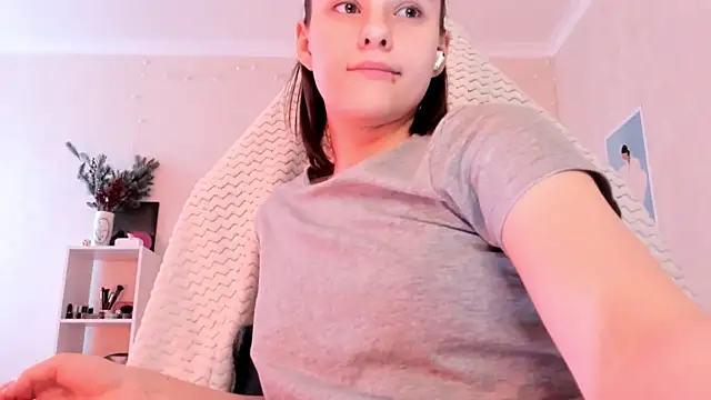 Snapshot of Britney_Ross chatting on 21, 3, 2026 Britney Ross online show from 21, 3, 2026