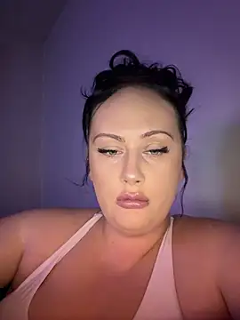Snapshot of CurvyQueen2023 chatting on 30, 3, 2026 CurvyQueen2023 online show from 30, 3, 2026