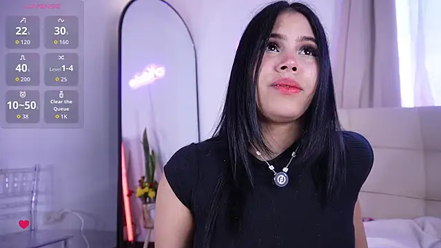 Natasha  Sccott online show from 10, 11, 2025