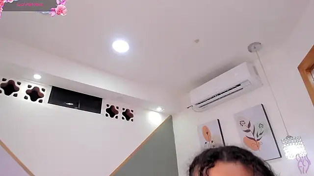 Snapshot of kitty_kayo chatting on 2, 12, 2024 kitty kayo online show from 2, 12, 2024