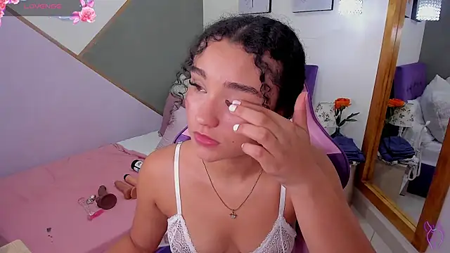 Snapshot of kitty_kayo chatting on 8, 1, 2025 kitty kayo online show from 8, 1, 2025