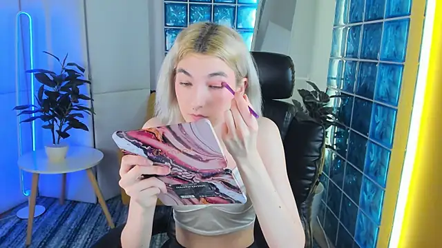 Mia Cheers online show from 22, 1, 2025