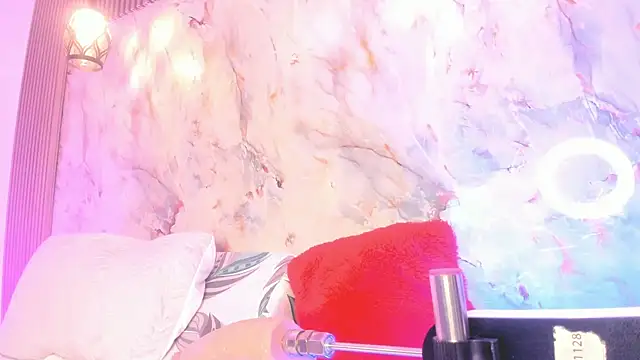 Snapshot of Esmeralda_Duarte chatting on 12, 3, 2025 Esmeralda Duarte online show from 12, 3, 2025