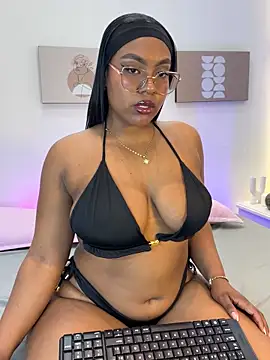 Snapshot of Esmeralda_Duarte chatting on 3, 3, 2026 Esmeralda Duarte online show from 3, 3, 2026