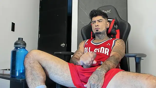 Snapshot of sergiio_mesa27 chatting on 22, 12, 2024 sergiio mesa27 online show from 22, 12, 2024