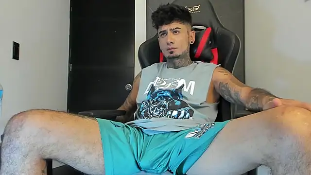 Snapshot of sergiio_mesa27 chatting on 2, 2, 2025 sergiio mesa27 online show from 2, 2, 2025