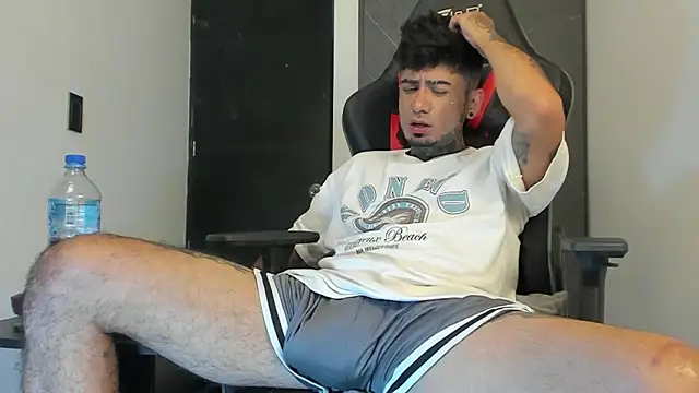 Snapshot of sergiio_mesa27 chatting on 5, 2, 2025 sergiio mesa27 online show from 5, 2, 2025
