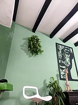 Snapshot of thirstymoonxx chatting on 24, 4, 2026 thirstymoonxx online show from 24, 4, 2026