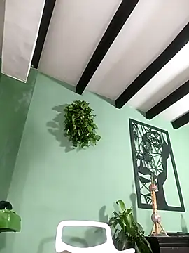 Snapshot of thirstymoonxx chatting on 25, 4, 2026 thirstymoonxx online show from 25, 4, 2026