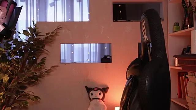 Chriss Fox online show from 8, 4, 2026