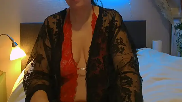 Snapshot of Ella_Next_Door chatting on 10, 2, 2025 Ella Next Door online show from 10, 2, 2025