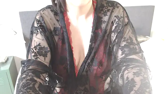 Snapshot of Ella_Next_Door chatting on 16, 3, 2025 Ella Next Door online show from 16, 3, 2025