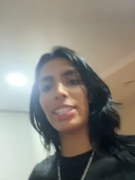 Snapshot of DeuxGold chatting on 28, 9, 2025 DeuxGold online show from 28, 9, 2025