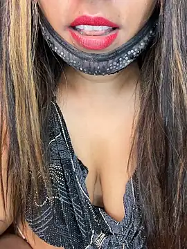 Snapshot of Cinderella-98 chatting on 20, 12, 2024 Cinderella-98 online show from 20, 12, 2024