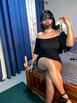 Snapshot of Cinderella-98 chatting on 10, 10, 2025 Cinderella-98 online show from 10, 10, 2025