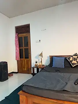 Snapshot of Cinderella-98 chatting on 11, 3, 2026 Cinderella-98 online show from 11, 3, 2026