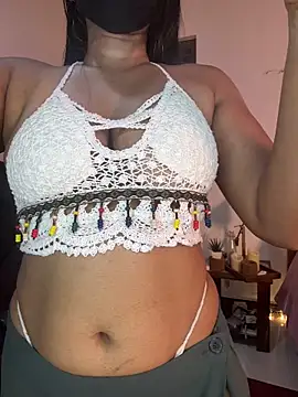 Snapshot of Cinderella-98 chatting on 22, 4, 2026 Cinderella-98 online show from 22, 4, 2026