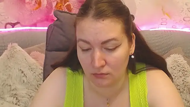 Snapshot of Nataly_cute chatting on 24, 6, 2026 Nataly cute online show from 24, 6, 2026