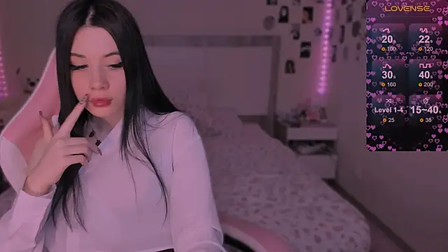 CoddleWeeper  online show from 30, 12, 2024