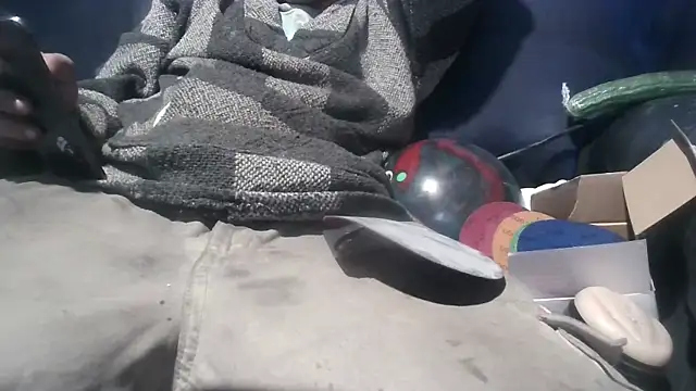 Snapshot of robeaulieu02 chatting on 12, 2, 2025 robeaulieu02 online show from 12, 2, 2025