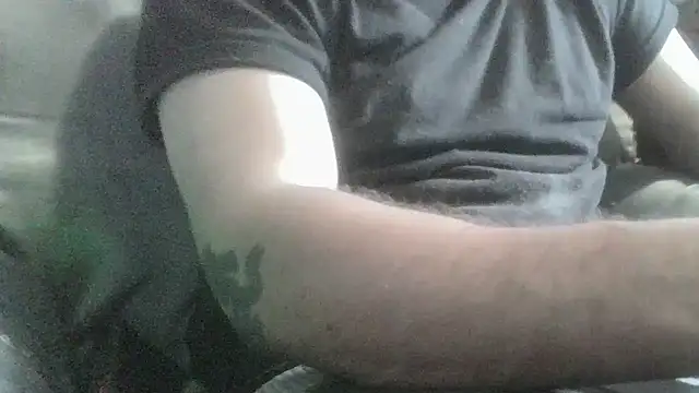 Snapshot of robeaulieu02 chatting on 22, 2, 2025 robeaulieu02 online show from 22, 2, 2025