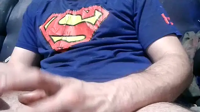 Snapshot of robeaulieu02 chatting on 4, 3, 2025 robeaulieu02 online show from 4, 3, 2025