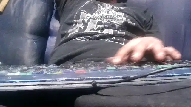 Snapshot of robeaulieu02 chatting on 17, 3, 2025 robeaulieu02 online show from 17, 3, 2025